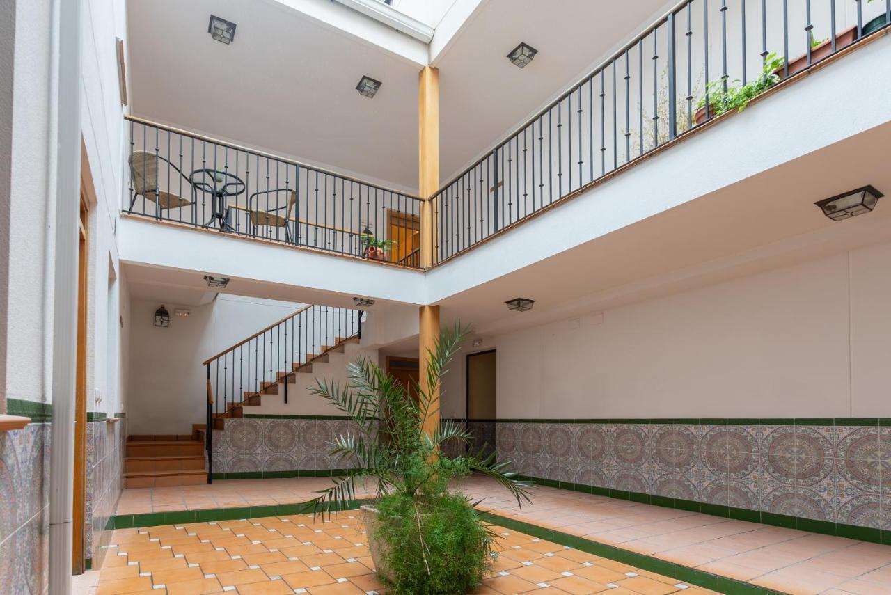 Apartamento Puerta De Cordoba- Exterior Con Balcones المظهر الخارجي الصورة