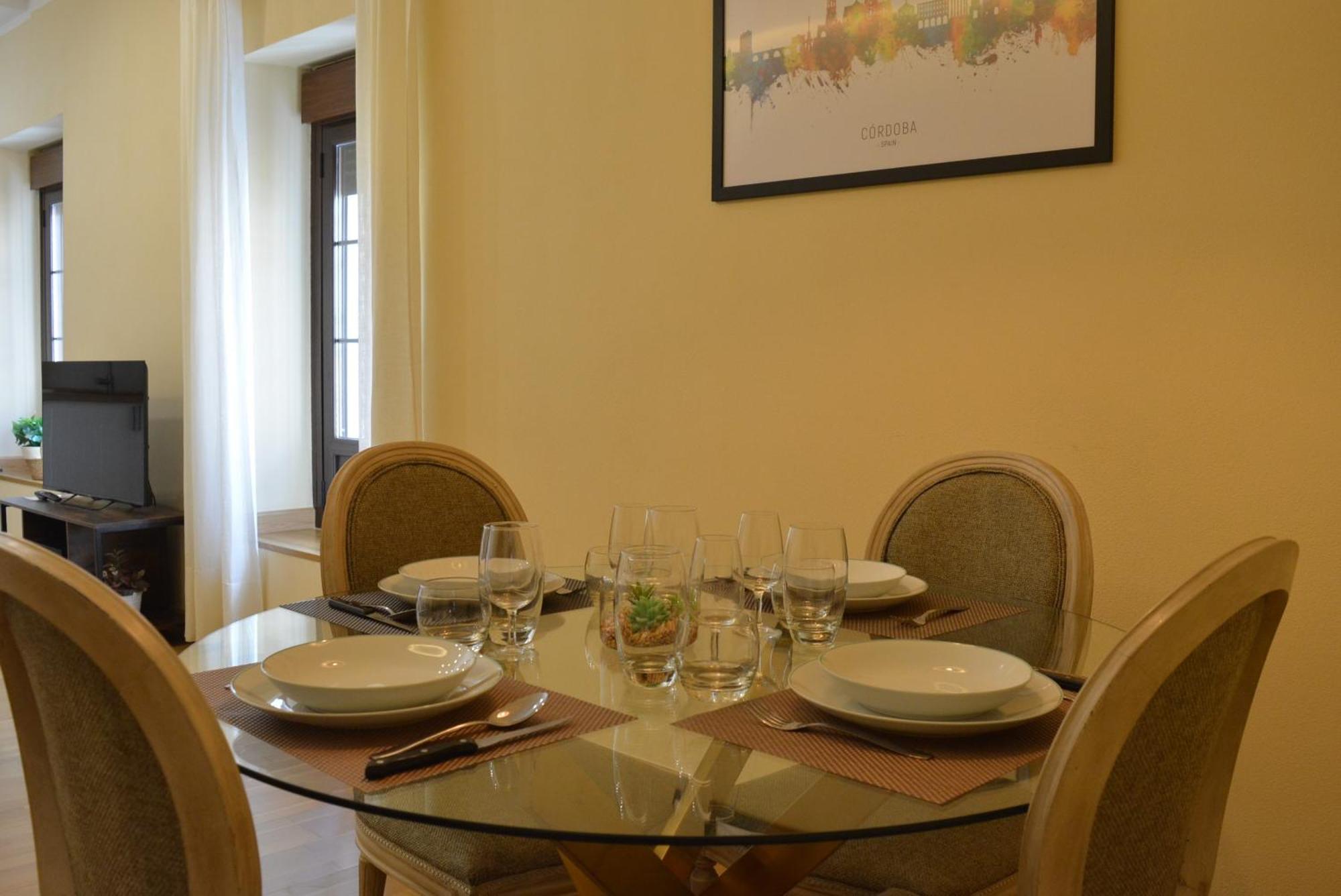 Apartamento Puerta De Cordoba- Exterior Con Balcones المظهر الخارجي الصورة