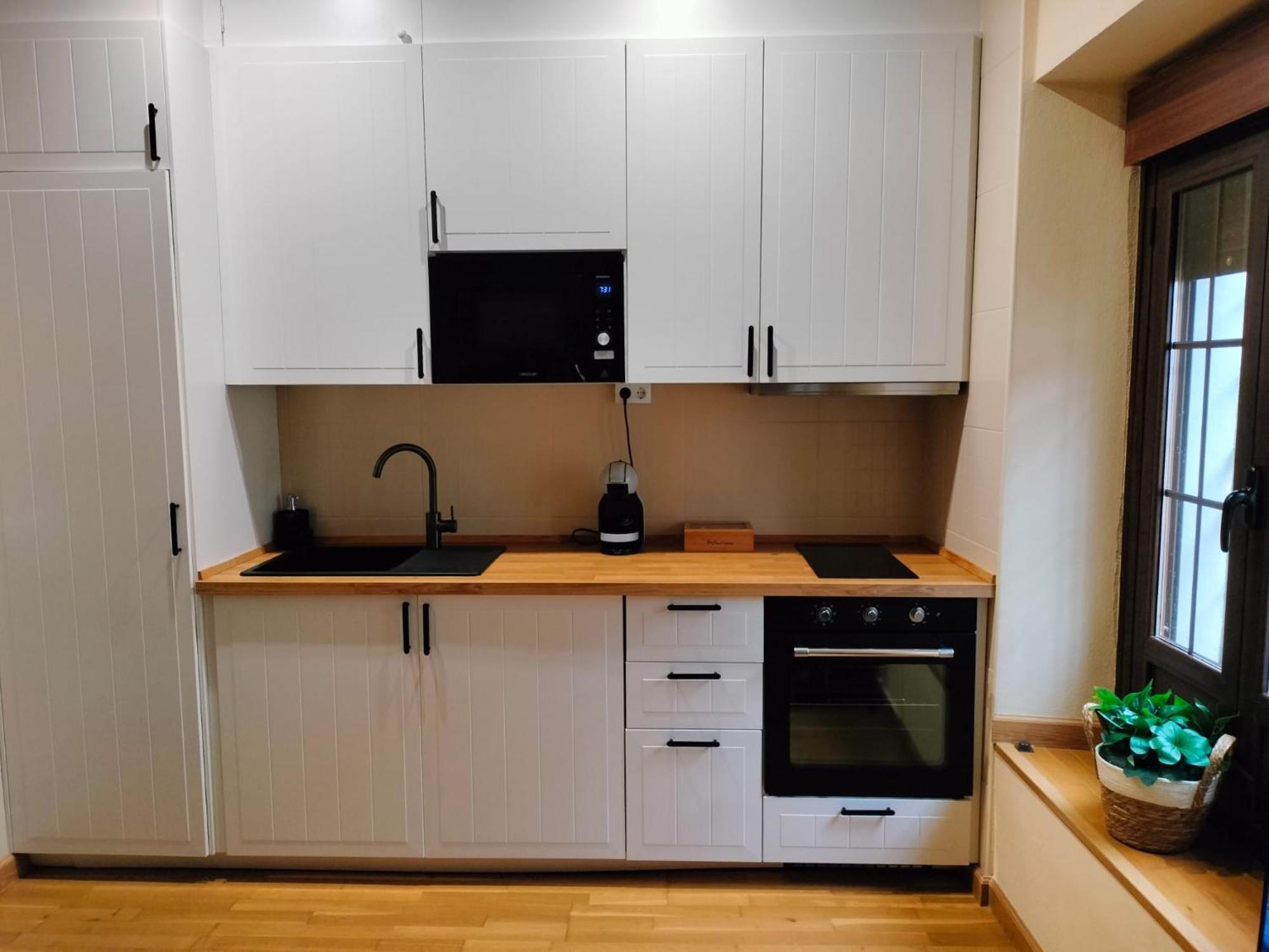 Apartamento Puerta De Cordoba- Exterior Con Balcones المظهر الخارجي الصورة